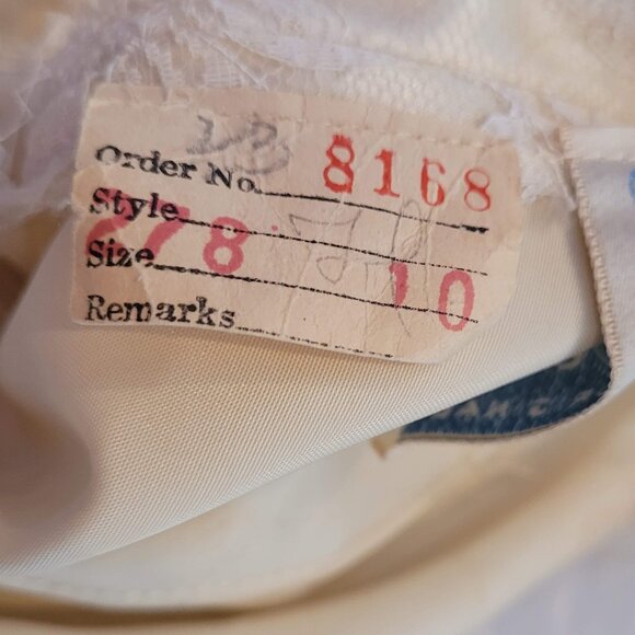 Vintage 1957 Wedding Gown & Juliet Cap - Picture 5 of 16